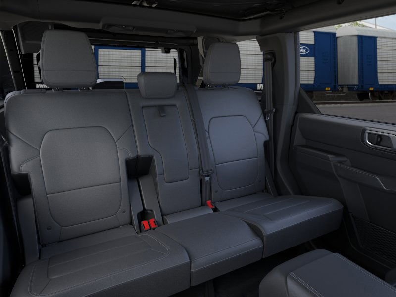2025 Ford Bronco Outer Banks photo 10