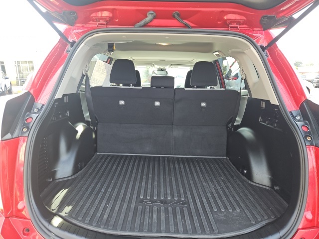2017 Toyota RAV4 XLE photo 9