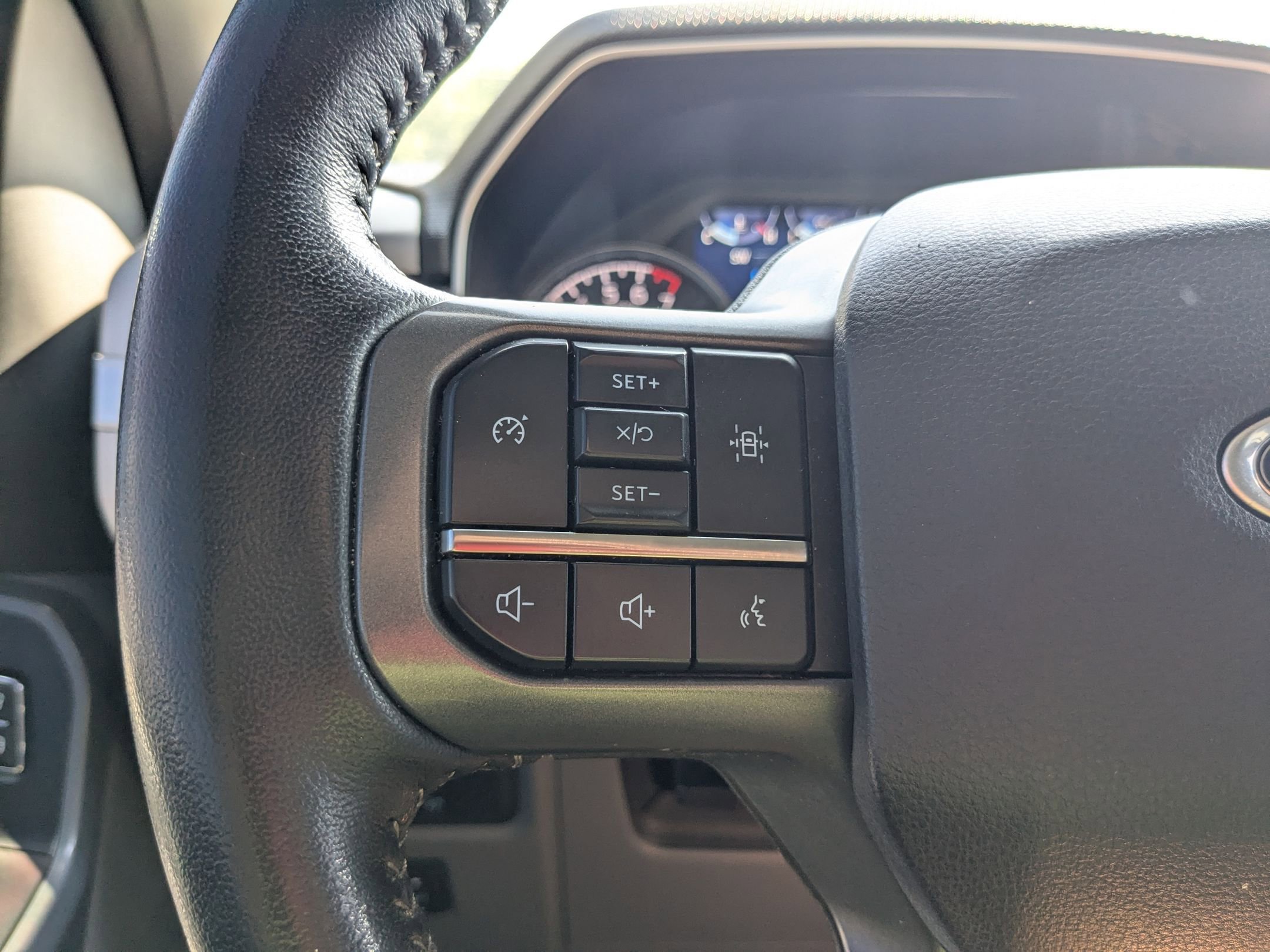 2022 Ford F-150 XLT photo 17