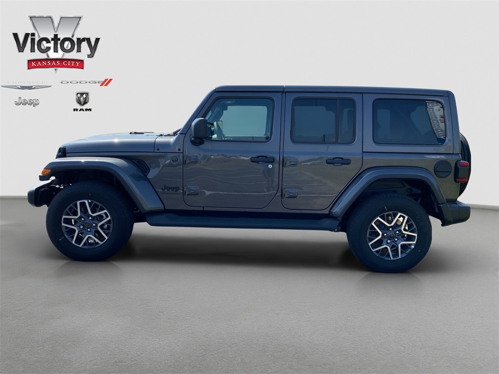 2025 Jeep Wrangler Sahara photo 4