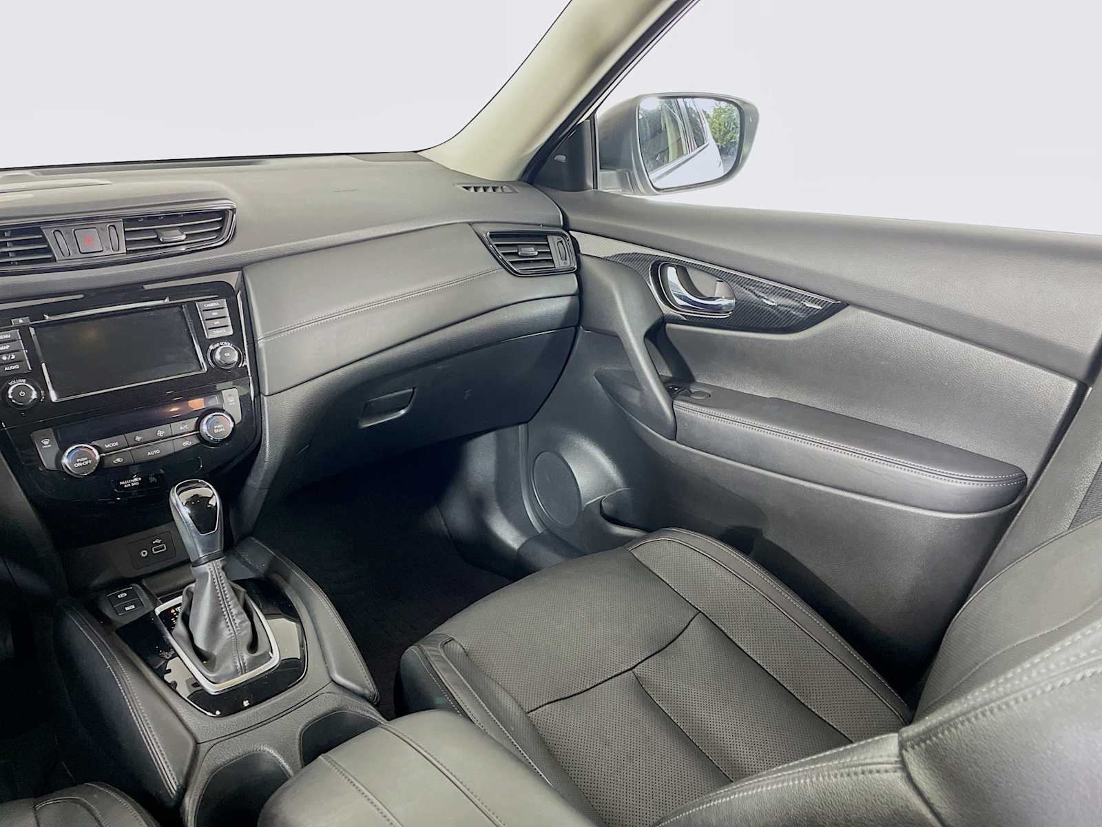 2020 Nissan Rogue SL photo 21