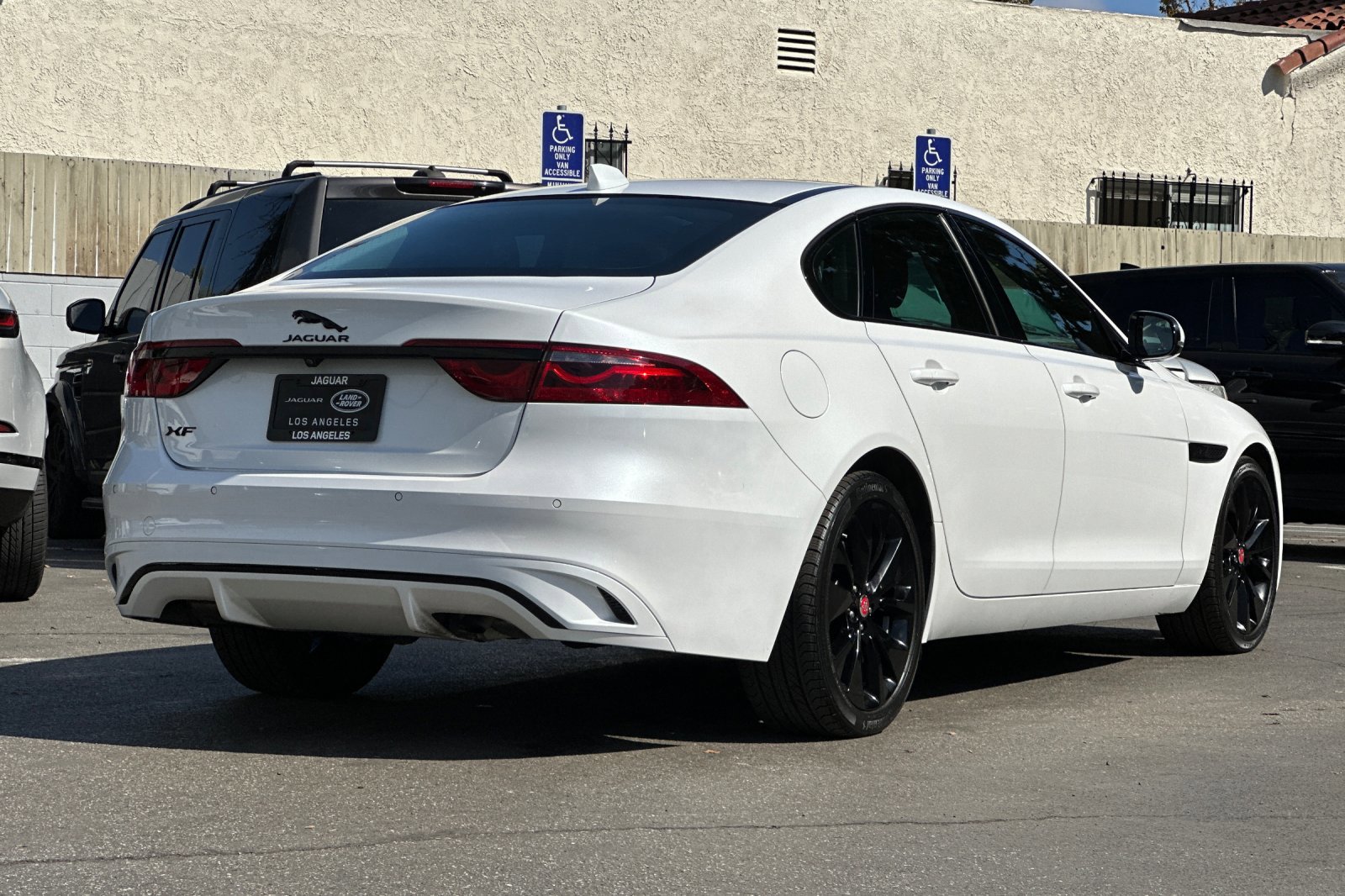 2023 Jaguar XF SE photo 9