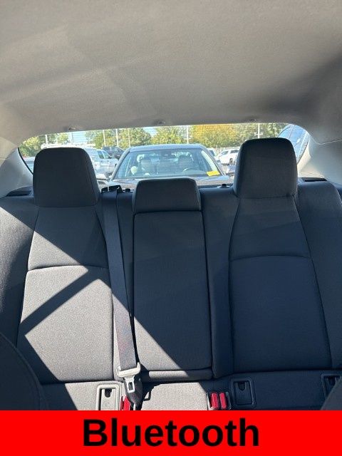 2021 Toyota Corolla LE photo 3