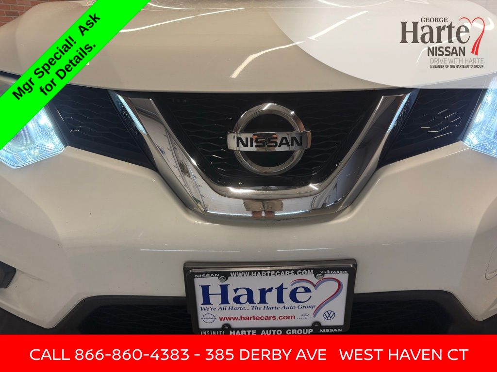 2015 Nissan Rogue S photo 23