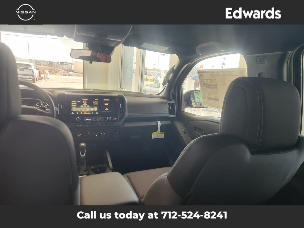 2026 Nissan Frontier SV photo 13