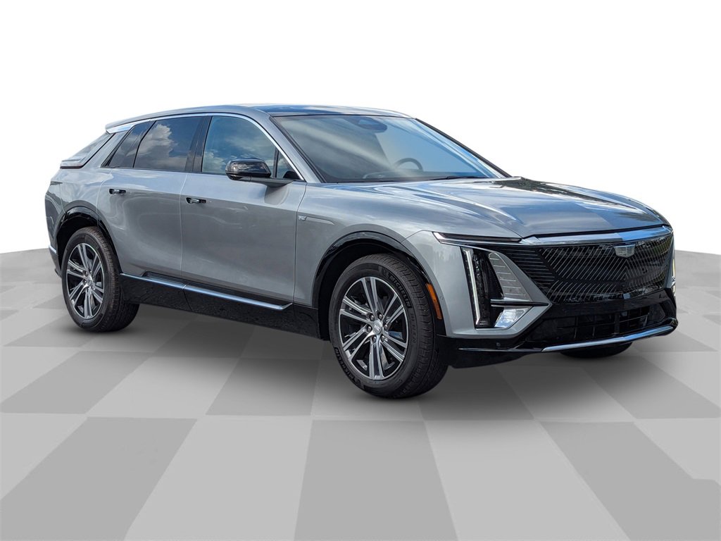 2026 Cadillac Lyriq Luxury photo 2
