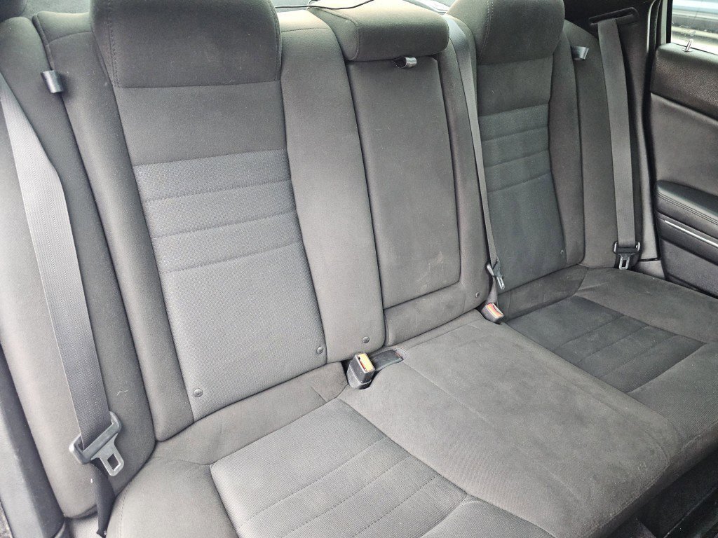 2012 Dodge Charger SE photo 21