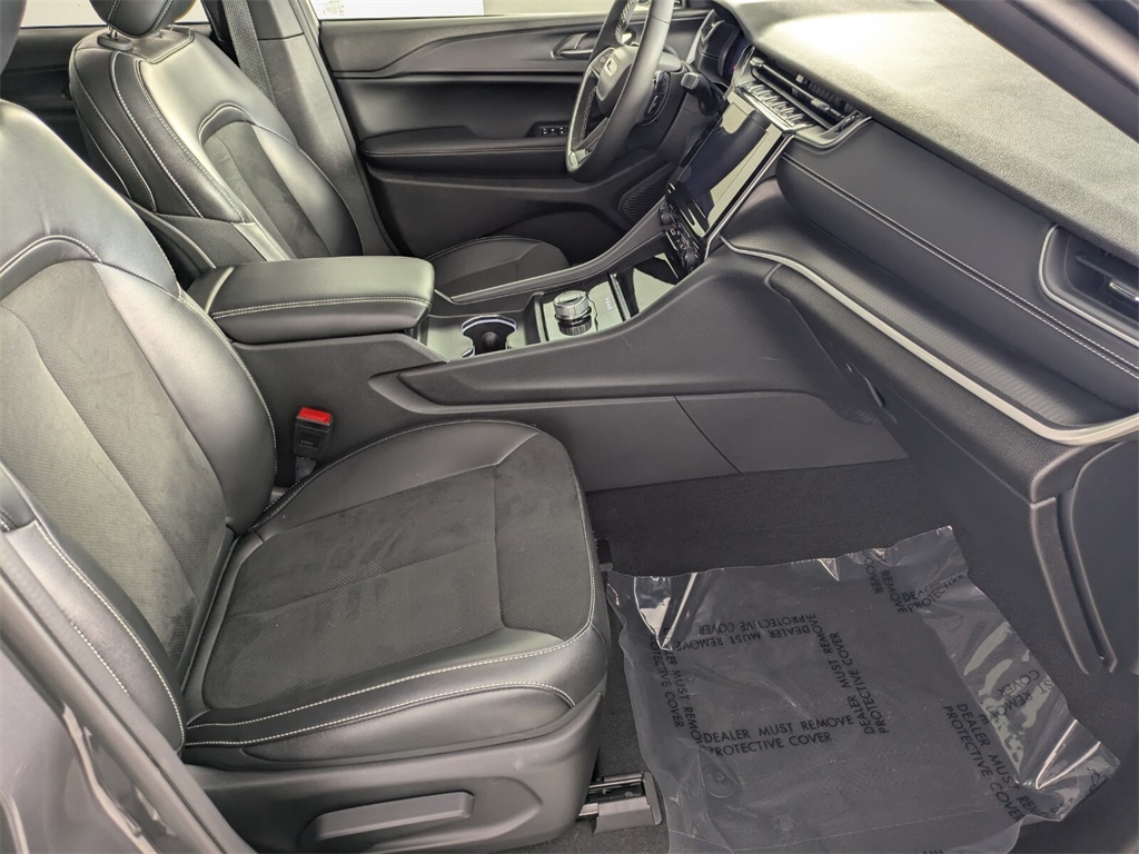 2023 Jeep Grand Cherokee Laredo Altitude photo 27