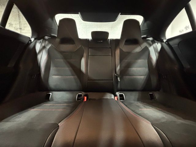 2022 Mercedes Benz CLA 250 4MATIC photo 9