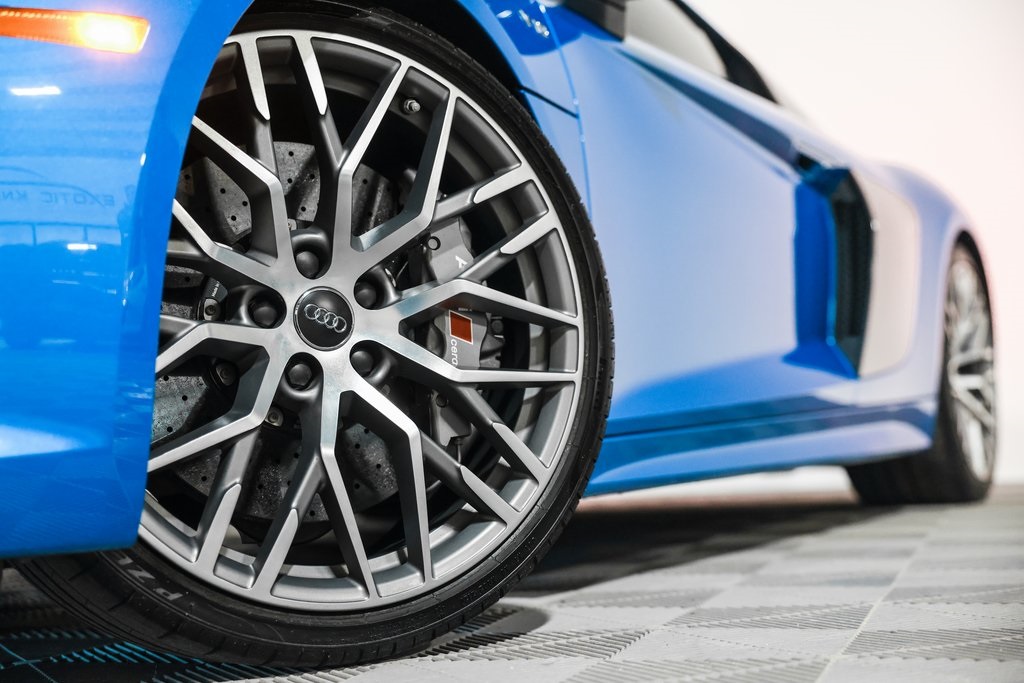 2017 Audi R8 V10 Plus Coupe photo 11