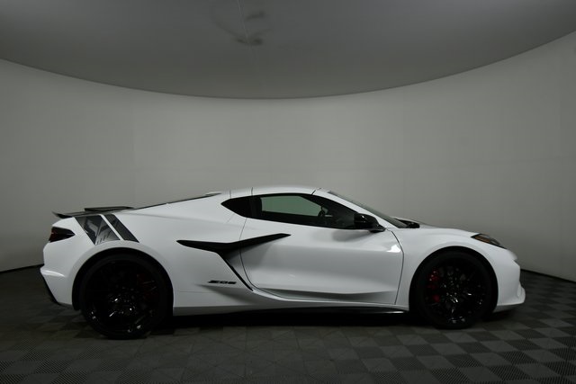 2025 Chevrolet Corvette Z06 2LZ photo 13