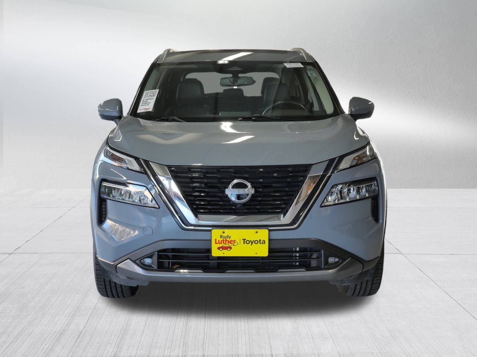 Used 2022 Nissan Rogue SL with VIN 5N1BT3CB2NC695906 for sale in Golden Valley, Minnesota