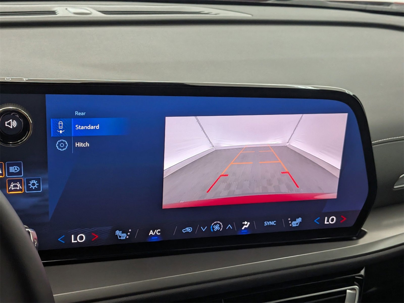 2025 Chevrolet Traverse photo 27
