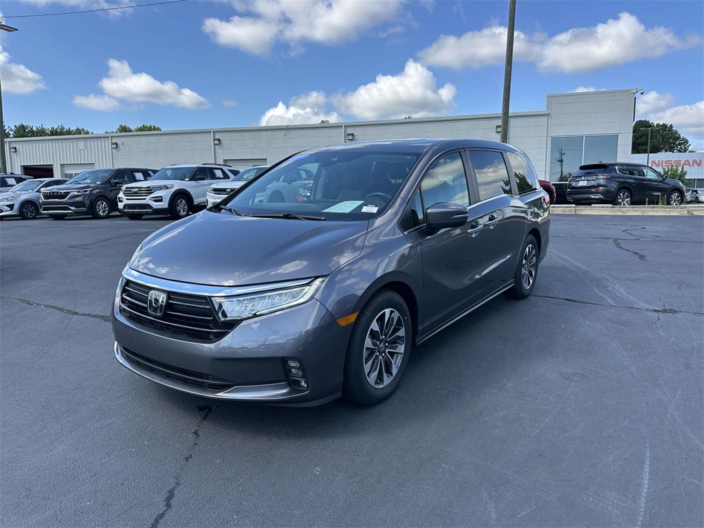 2024 Honda Odyssey EX-L photo 2