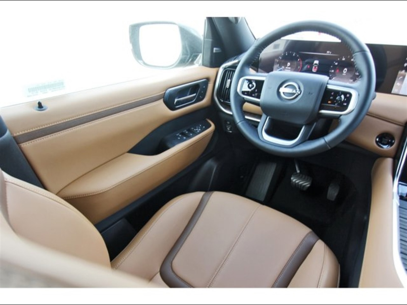 2025 Nissan Armada SL - 6