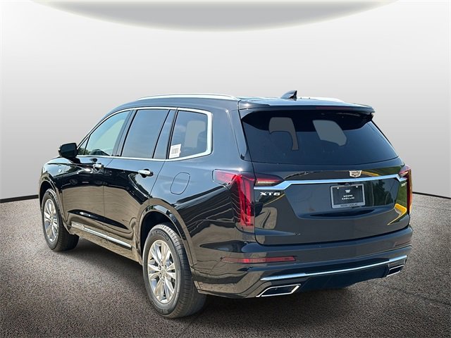 2025 Cadillac XT6 Luxury photo 4