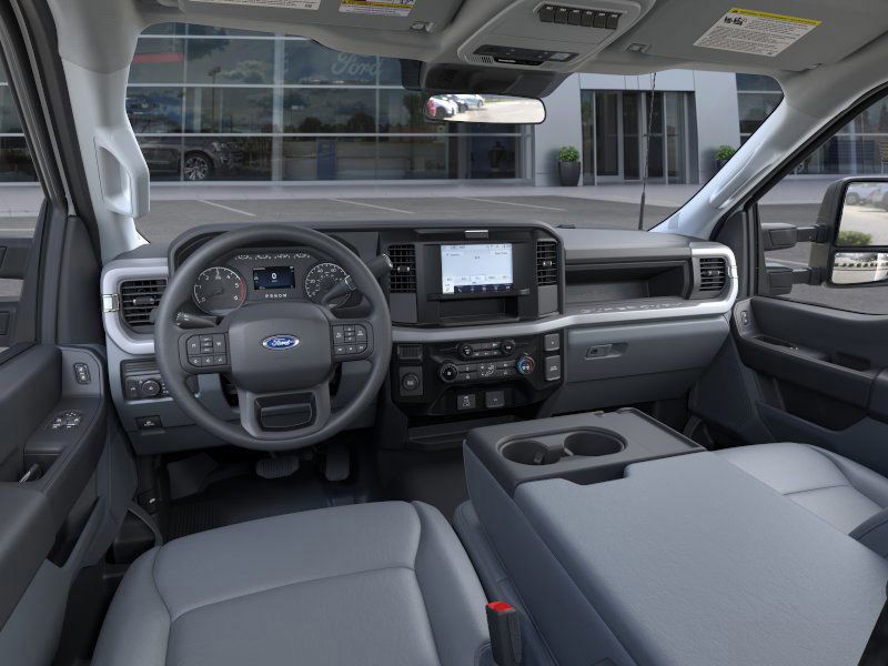 2025 Ford F-600 photo 28