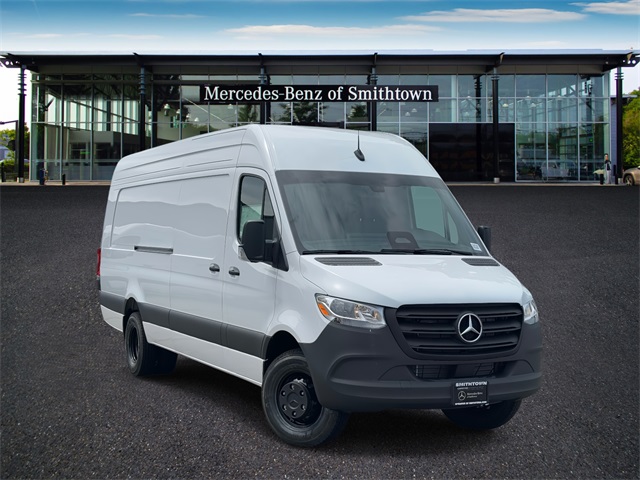 2025 Mercedes-Benz Sprinter Cargo Van Base's photo