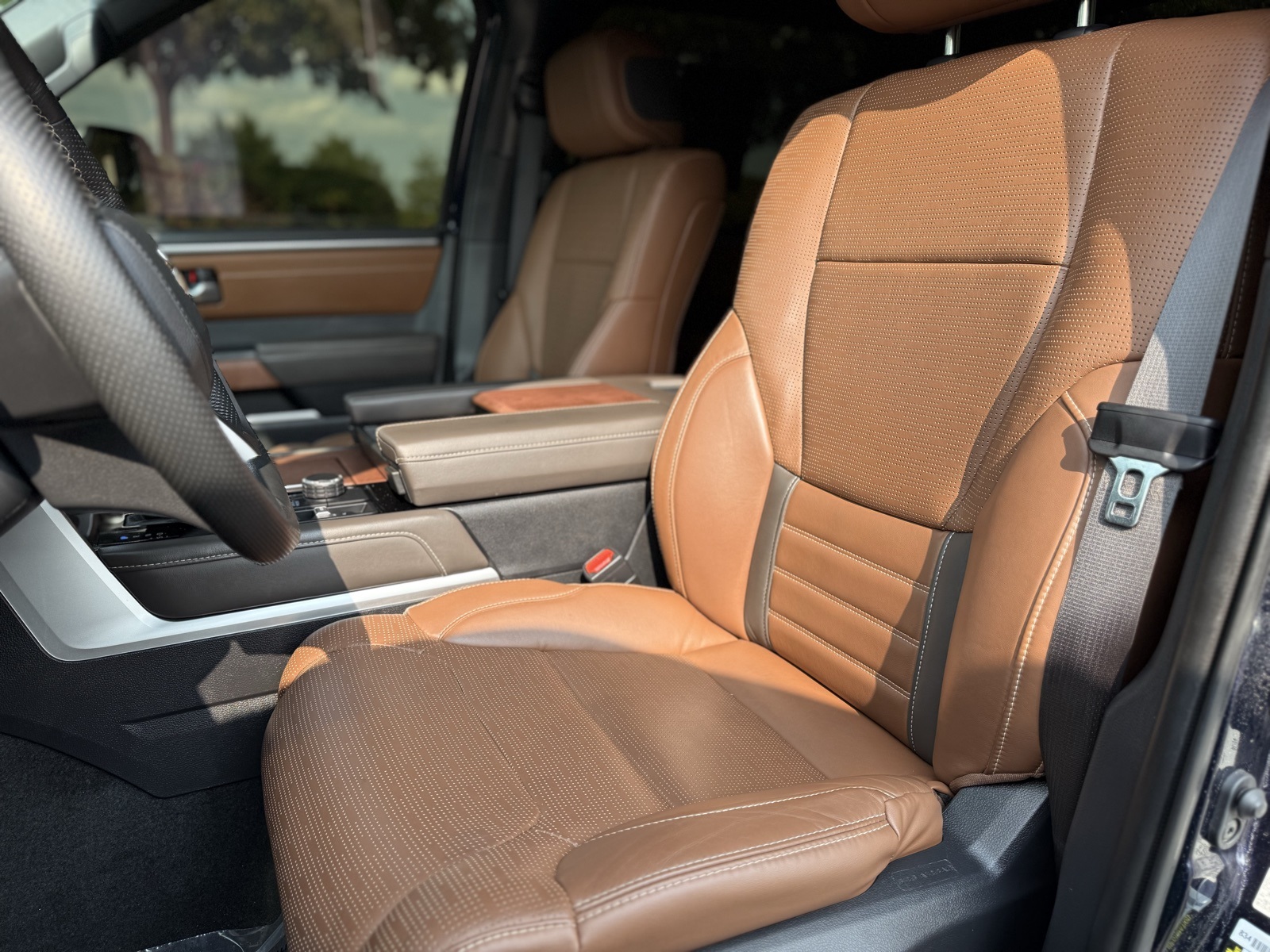 2024 Toyota Tundra 1794 Edition photo 6