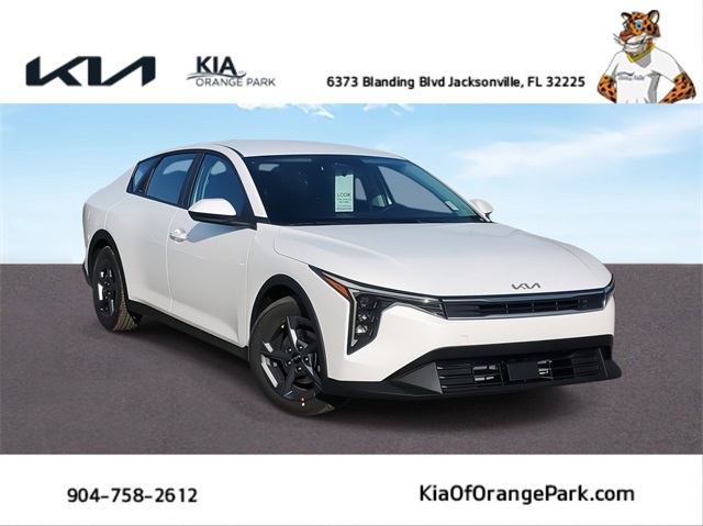 2025 Kia K4 LXS photo 2