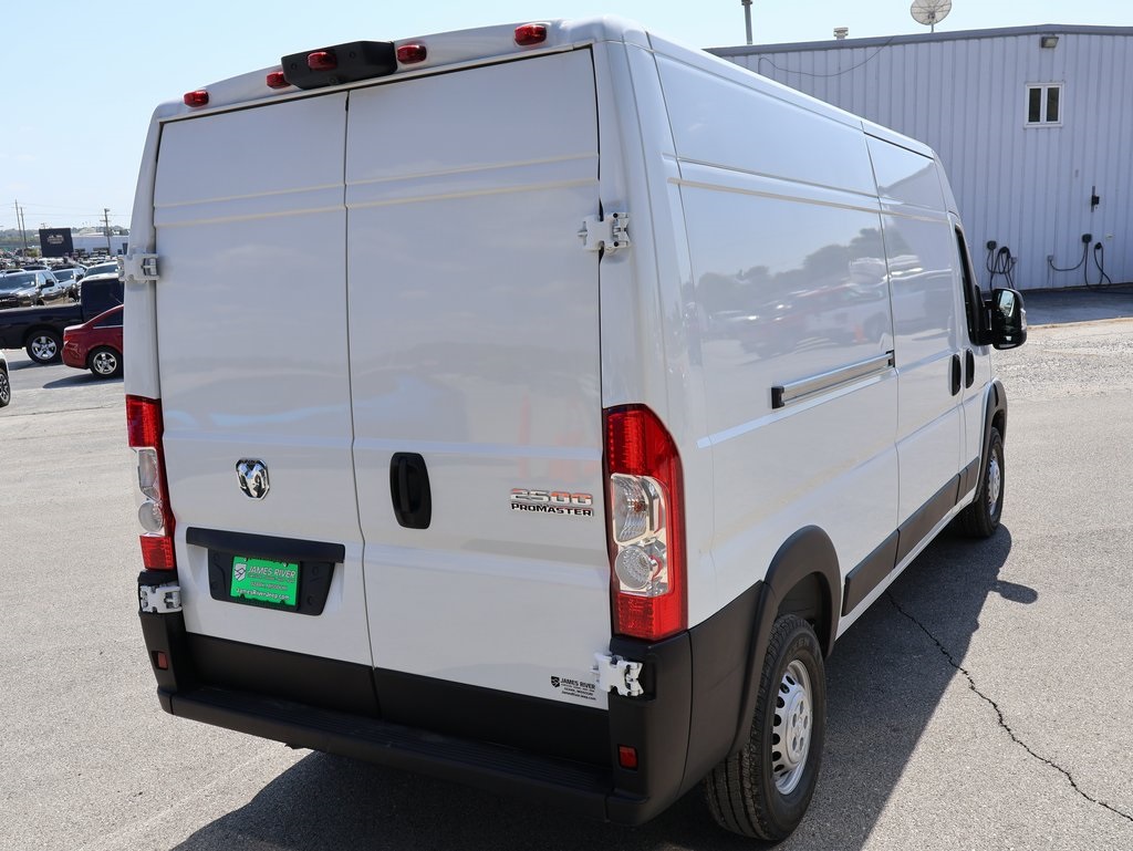 2025 Ram ProMaster 2500 photo 3