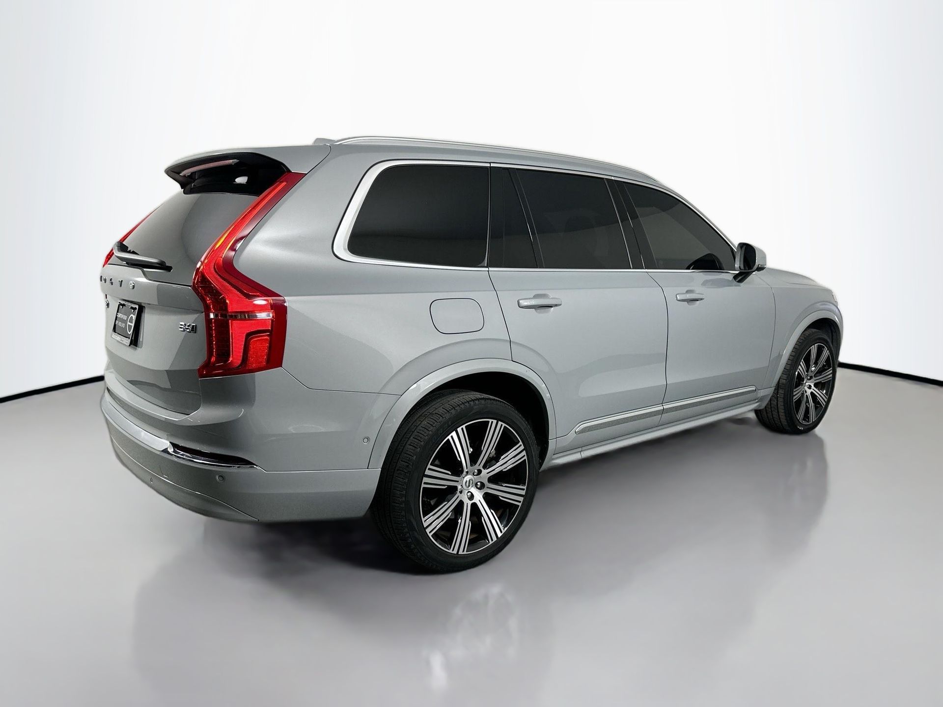 2024 Volvo XC90 AWD Plus photo 2