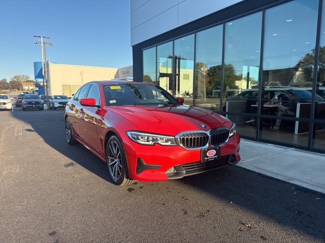 2021 BMW 3 Series 330i's photo