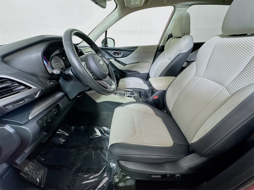 2020 Subaru Forester Premium photo 6