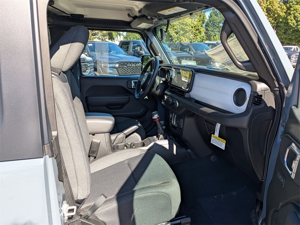 2025 Jeep Wrangler Sport photo 16