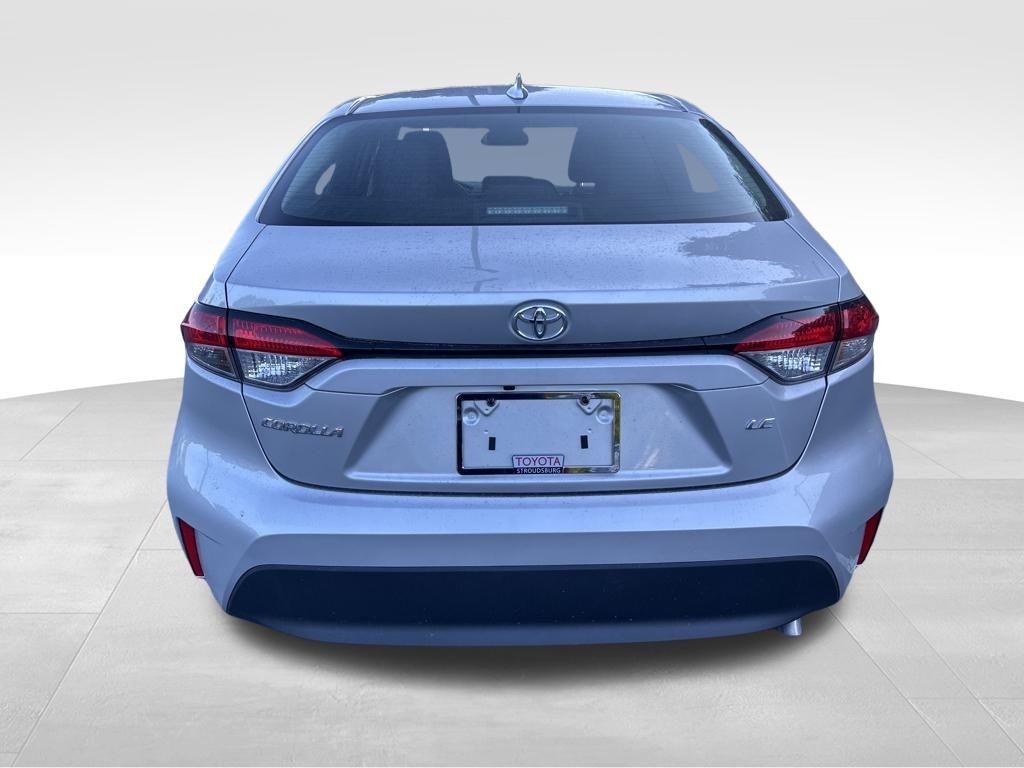 2025 Toyota Corolla LE photo 4