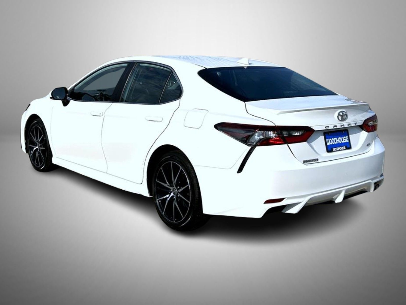2024 Toyota Camry SE photo 7
