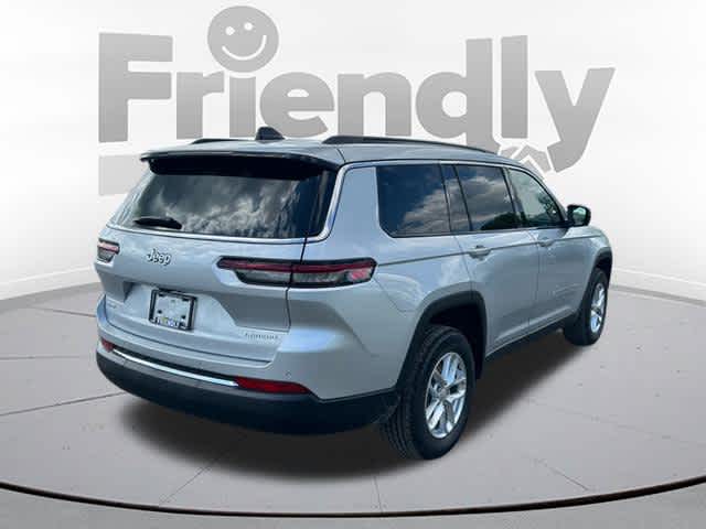 2025 Jeep Grand Cherokee Laredo X photo 3