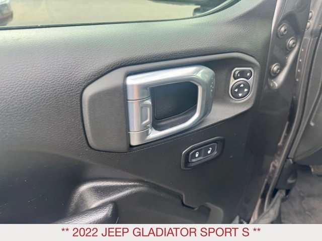 2022 Jeep Gladiator Sport photo 10