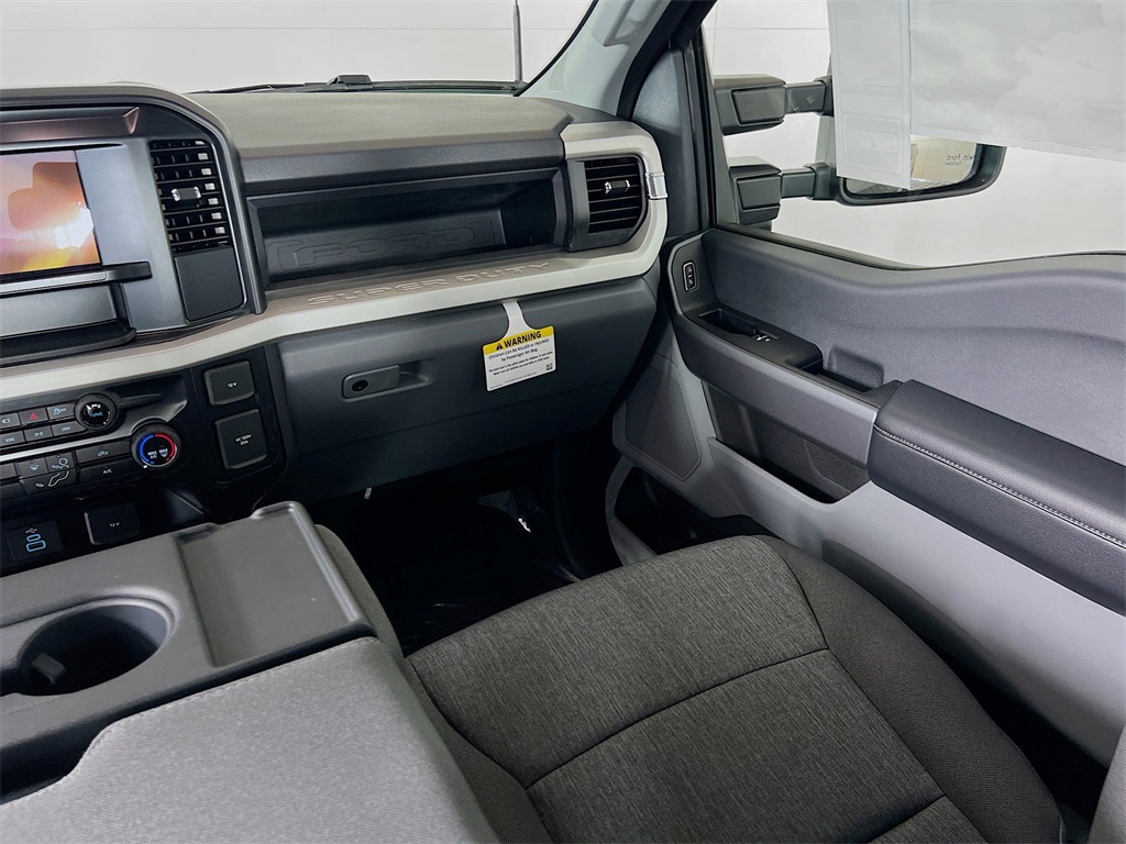 2025 Ford F-350 XL photo 23