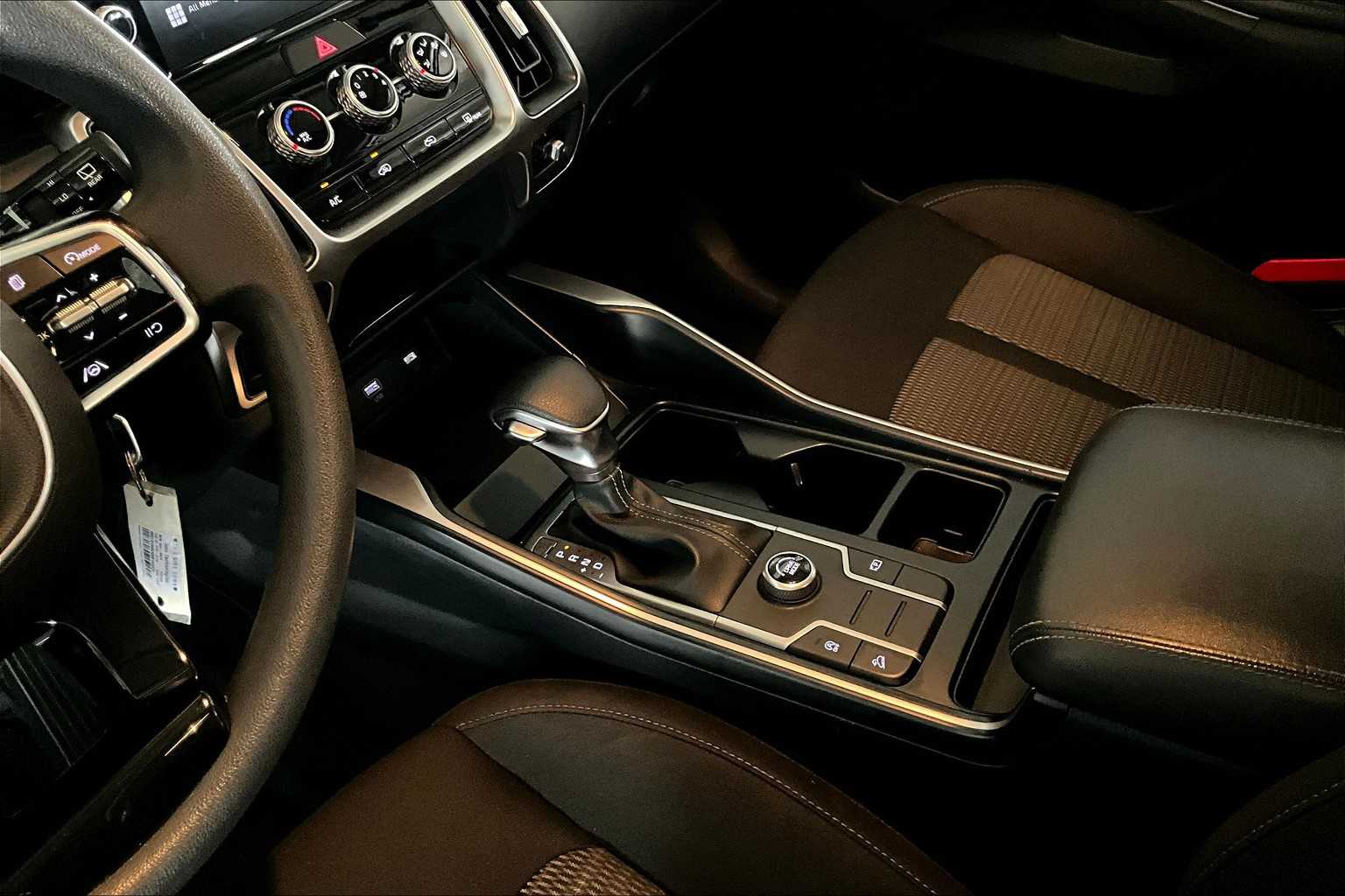 2021 Kia Sorento LX photo 16