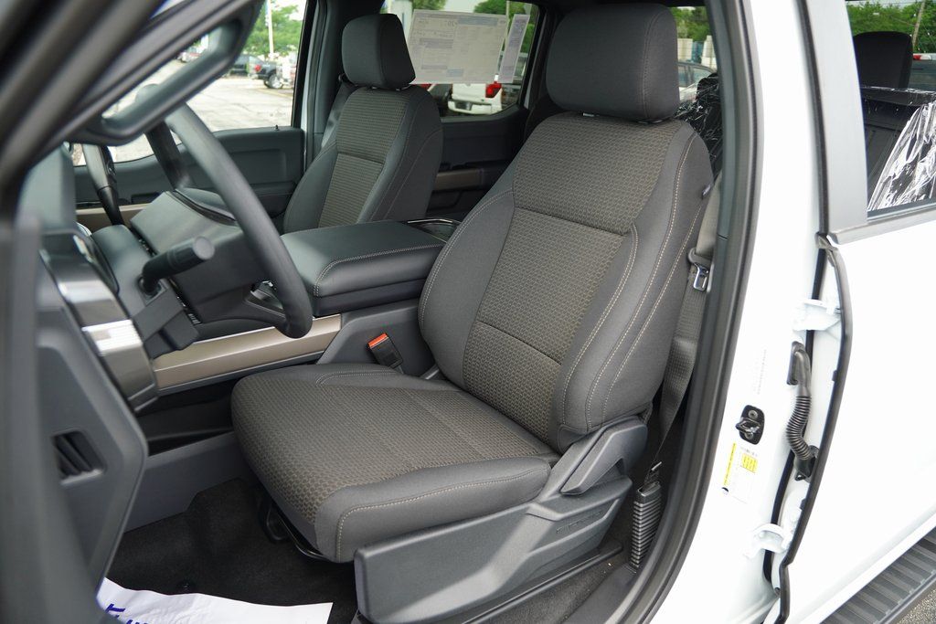 2025 Ford F-150 STX photo 7