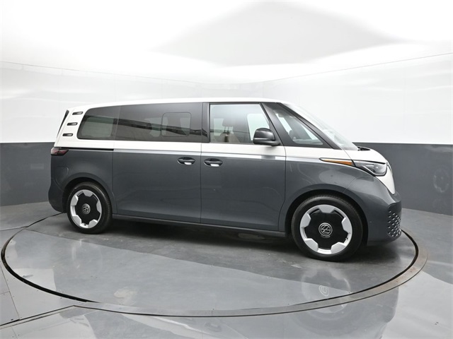 2025 Volkswagen ID. Buzz Pro Plus photo 16
