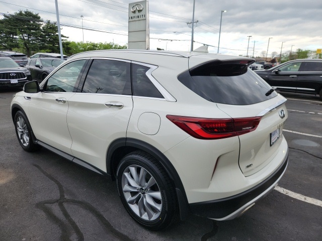 2022 Infiniti QX50 Essential photo 7