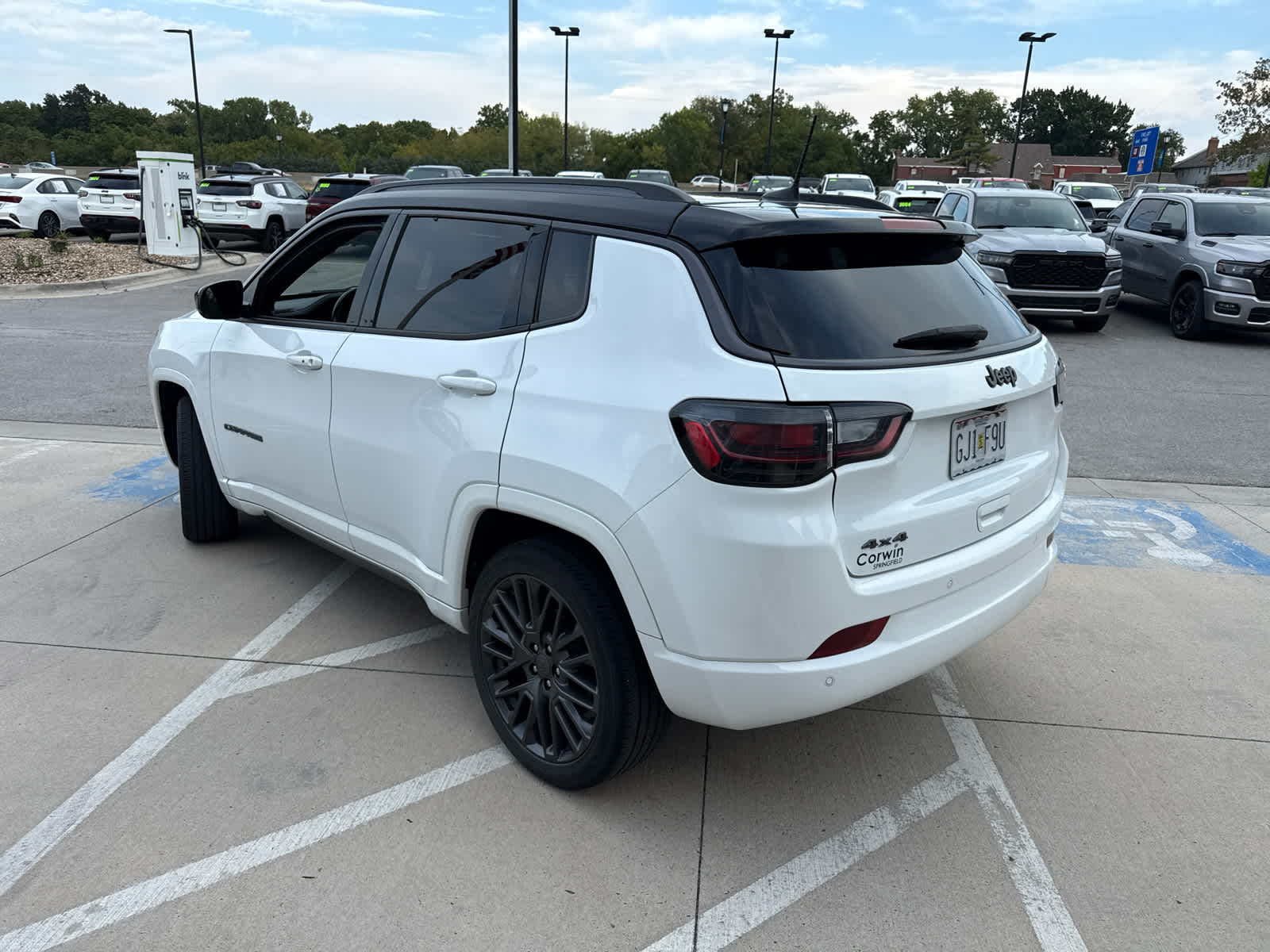 2022 Jeep Compass Limited photo 5