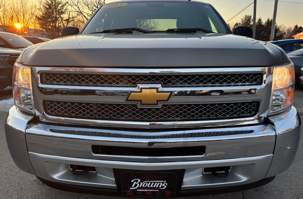 2013 Chevrolet Silverado 1500 LT photo 2