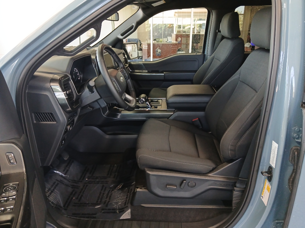 2023 Ford F-150 XLT photo 11