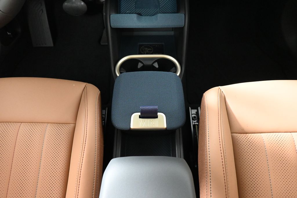 2025 Mini Countryman S ALL4 Iconic photo 16