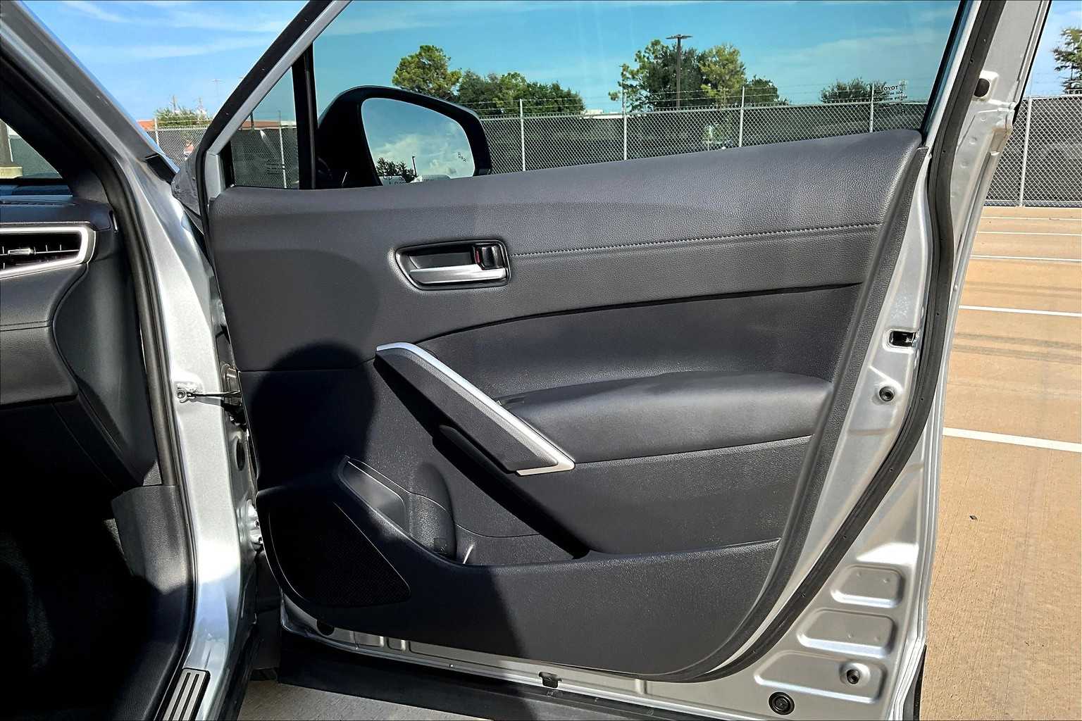 2024 Toyota Corolla Cross Hybrid XSE photo 22