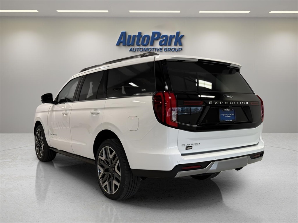 2025 Ford Expedition Platinum photo 2