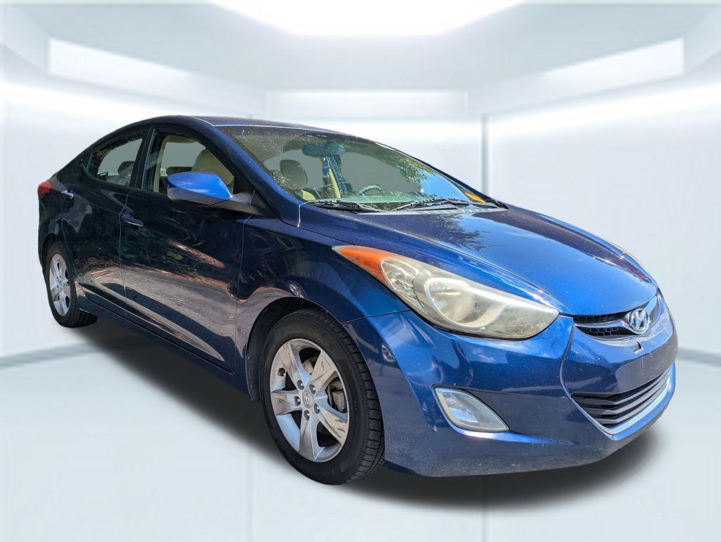 2013 Hyundai Elantra GLS photo 3