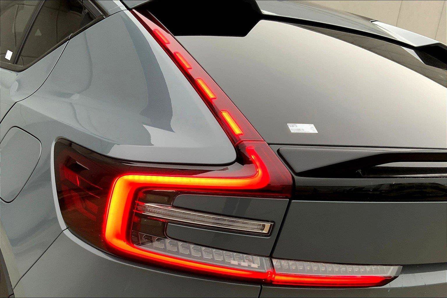 2023 Volvo C40 Recharge Ultimate photo 4