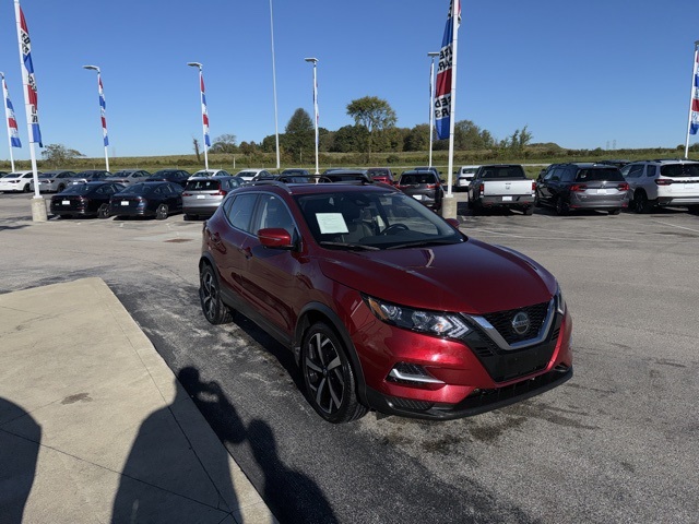 2022 Nissan Rogue Sport SL photo 3