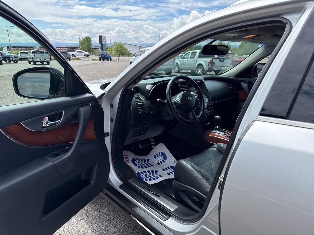 2011 Infiniti FX35 Base photo 11
