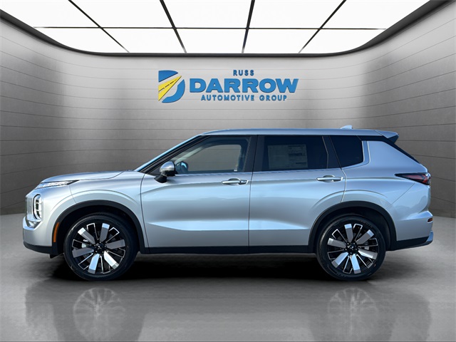 2025 Mitsubishi Outlander SE photo 2