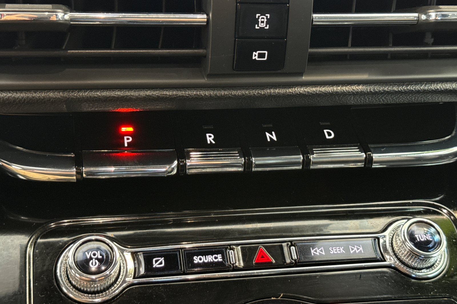 2022 Lincoln Corsair Standard photo 20